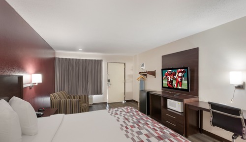 Superior Room, 1 King Bed, Accessible, Non Smoking (Roll-In Shower)