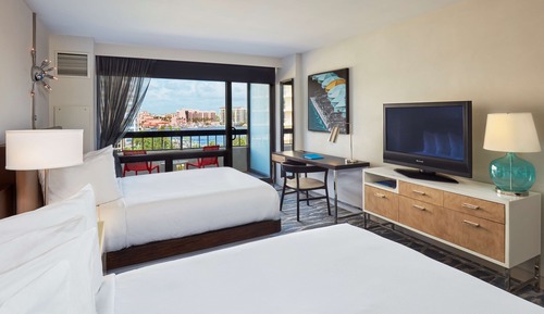 Room, 2 Queen Beds, Accessible, Non Smoking (w/ roll-in shower)