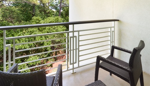 Room, 1 King Bed, Balcony (Mobility/Hearing Accessible, Tub)