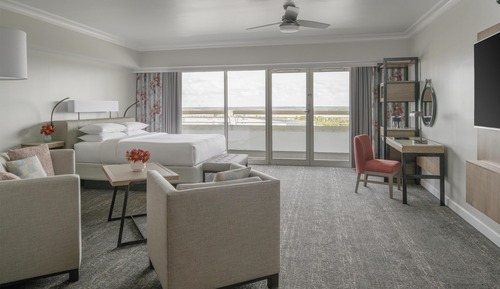 Deluxe Room, 1 King Bed (Runway)