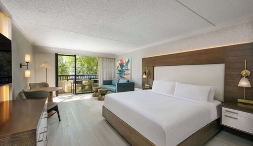 Premier Room, 1 King Bed with Sofa bed (Resort View)