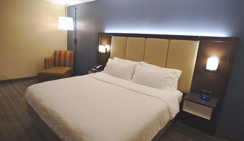 Suite, 1 King Bed, Accessible, Jetted Tub