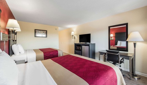 Standard Room, 2 Queen Beds, Non Smoking