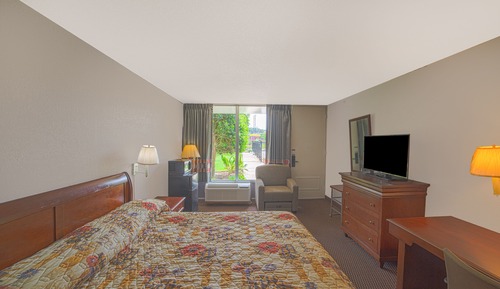 Room, 1 King Bed, Non Smoking