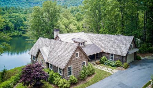 Three-Bedroom Vacation Home 