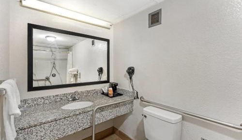 Queen Room with Two Queen Beds - Accessible/Non-Smoking