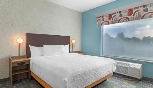 One-Bedroom King Suite