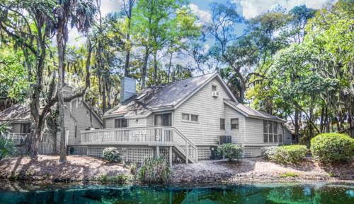 Three-Bedroom Vacation Home 