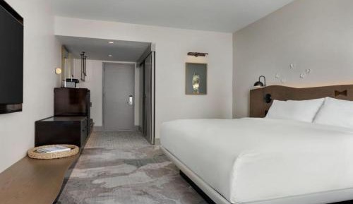 Standard King Room