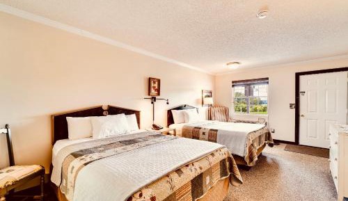 Deluxe Queen Room with Two Queen Beds
