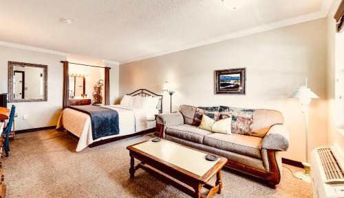 King Room with Lake View