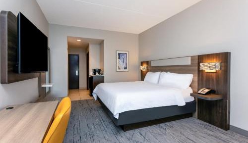 King Room - Mobility Access/Hearing Accessible