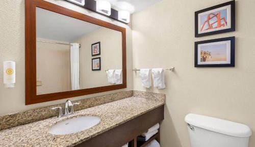 Queen Suite with Two Queen Beds - Non-Smoking
