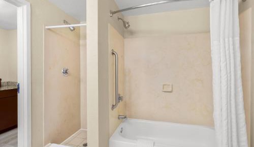 Queen Room with Two Queen Beds - Disability Access/Non-Smoking