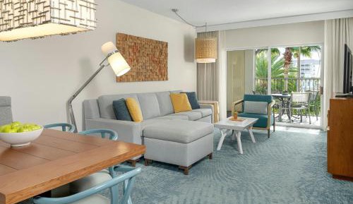 One-Bedroom King Villa with Sofa Bed