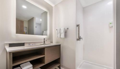 Queen Suite with Two Queen Beds - Non Smoking