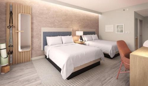 Standard Queen Room with Two Queen Beds and Tub - Mobility/Communications Accessible