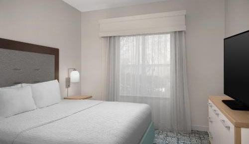 King Suite - Mobility Access/Non-Smoking