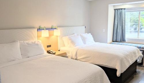 Standard Room with Two Queen Beds