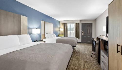 Queen Room with Two Queen Beds - Non-Smoking