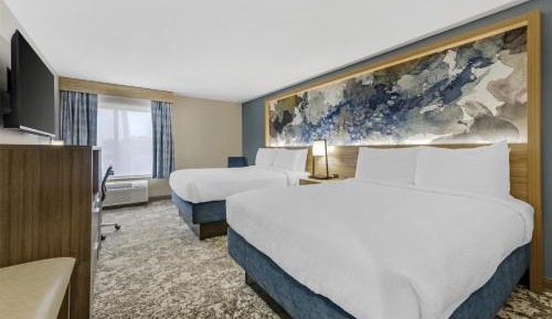 Queen Room with Two Queen Beds - Non-Smoking