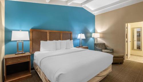 King Suite with Sofa Bed - Non-Smoking
