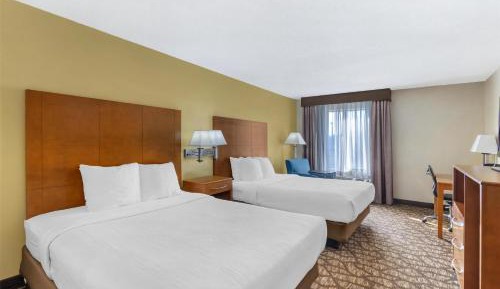 Queen Room with Two Queen Beds - Non-Smoking