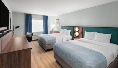 Queen Room with Two Queen Beds - Non-Smoking