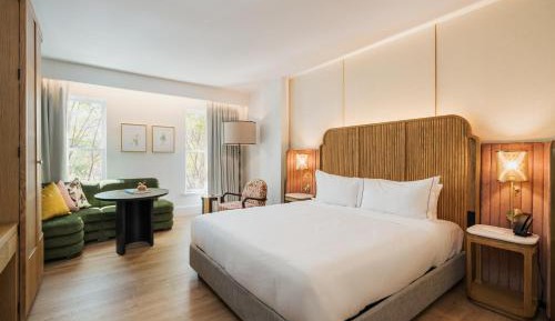Standard King Room