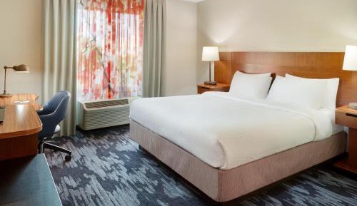 King Room with Bathtub - Mobility Access/Hearing Accessible