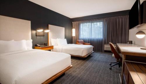 Queen Room with Two Queen Beds - Hearing Accessible