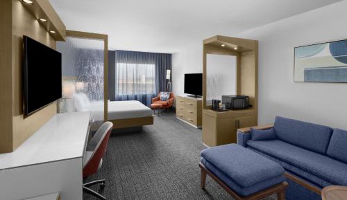 King Room with Sofa Bed