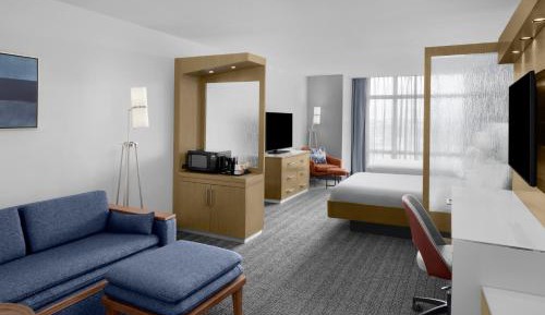 King Room with Bathtub - Mobility Access