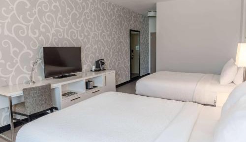 Queen Room with Two Queen Beds - Non-Smoking