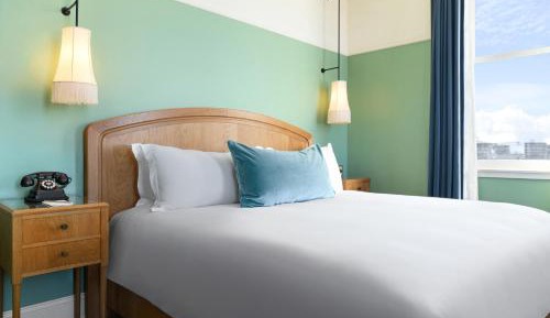 Junior King Suite with Seating Area