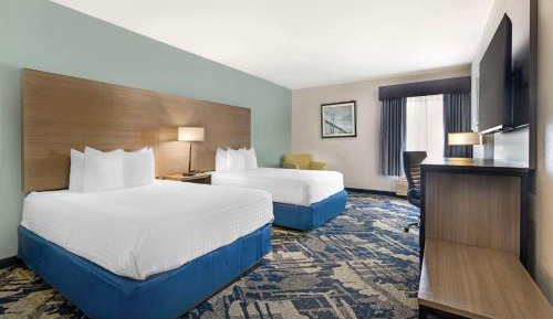 Queen Suite with 2 Queen Beds - Disability Access - Non-Smoking