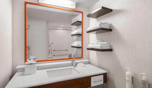 King Room - Mobility Access/Non-Smoking