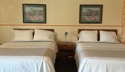  Double Room with Two Double Beds (2 Adults + 2 Children)