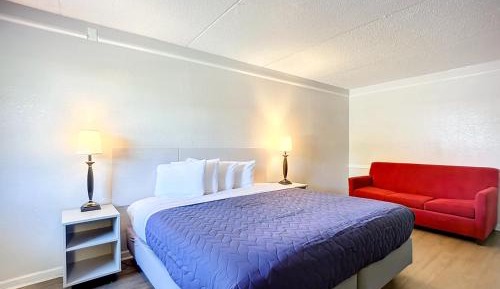 King Suite with Sofa Bed - Non-Smoking