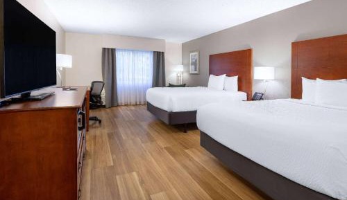 Queen Room with Two Queen Beds - Disability Access