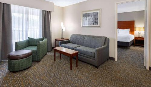 1 King Bed, Suite, City/Courtyard View, Non-Smoking