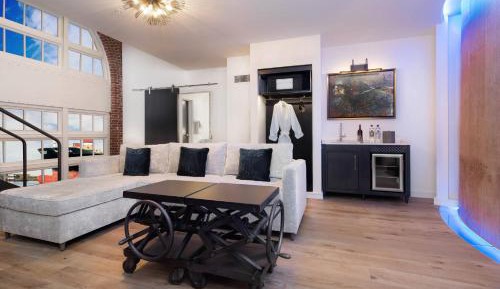 One-Bedroom Bi-Level King Loft with Sofa Bed