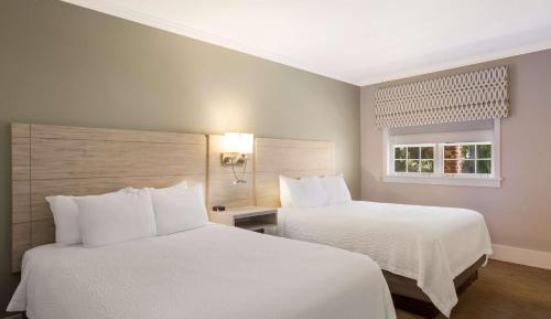 Queen Room with Two Queen Beds - Non-Smoking