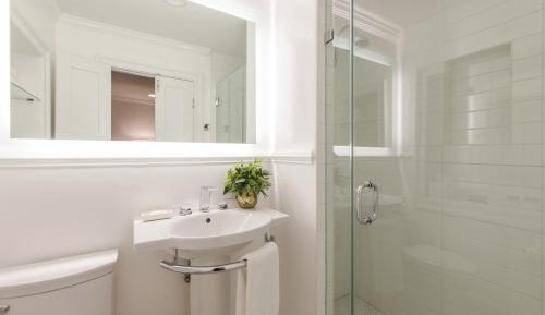 Battery Carriage House Suite