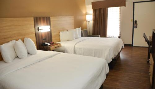Queen Room with Two Queen Beds - Non-Smoking