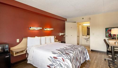 Deluxe King Room Disability Access Smoke Free