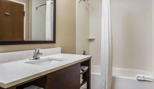 King Suite with Living Room - Non Smoking