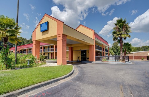 Hinesville Hotel | OYO Hotel Hinesville Oglethorpe