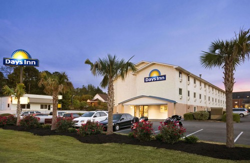 Greenwood Hotel | Days Inn by Wyndham Greenwood SC