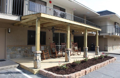 Richmond Hill Hotel | Capital O Hotel Richmond Hill/Savannah Area I-95